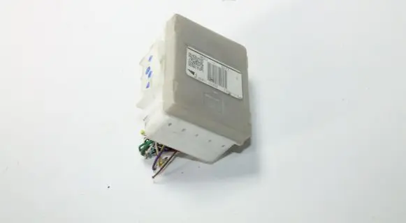 Toyota Avensis T270 Fuse box set 8267120350