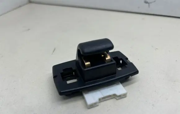 Sun visor clip/hook/bracket