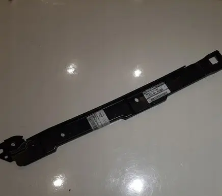 Nissan Almera Tino Fender mounting bracket 63142BU405
