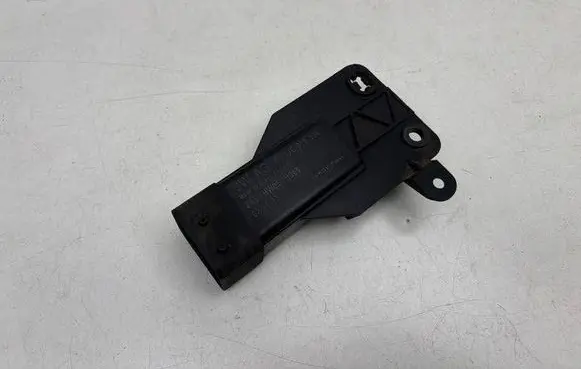 Skoda Rapid (NH) Coolant fan relay 5J0919506