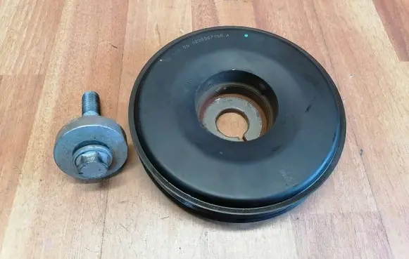 Renault Megane IV Crankshaft pulley 123036715R 123030453R