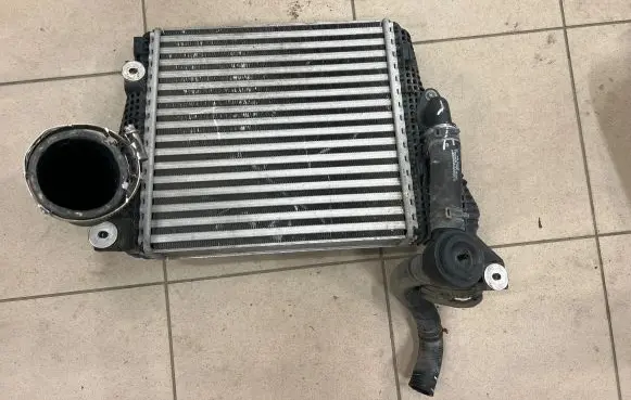 Porsche Macan (95B) Intercooler radiator 95B145803B