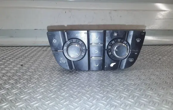 Opel Astra J Climate control unit 13346098 28265977 8100527B2103