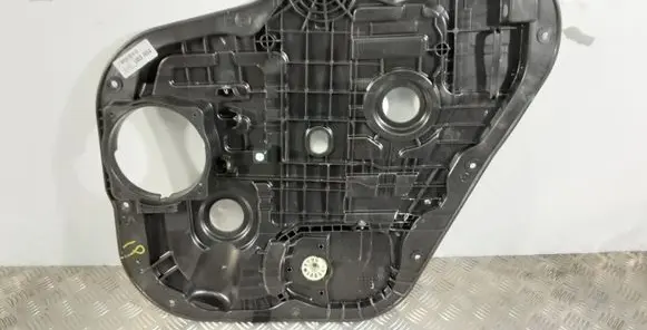 KIA Sorento Rear window lifting mechanism without motor