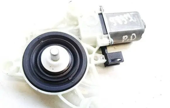 Mercedes-Benz EQB Front door window regulator motor a0009065706 a76187-114