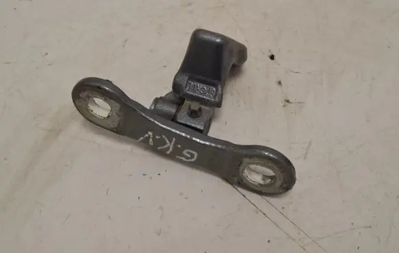 Opel Vectra C Rear door upper hinge 