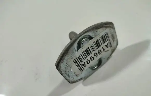 Toyota Avensis T250 Rear door lock loop/hook striker 