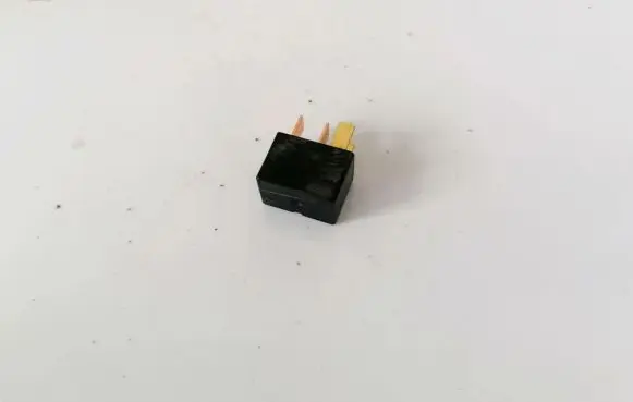 Nissan Qashqai Other relay 9098702024 90987-02024