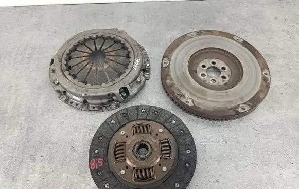 Toyota Yaris Clutch set kit ADT330257BLUEPRINT