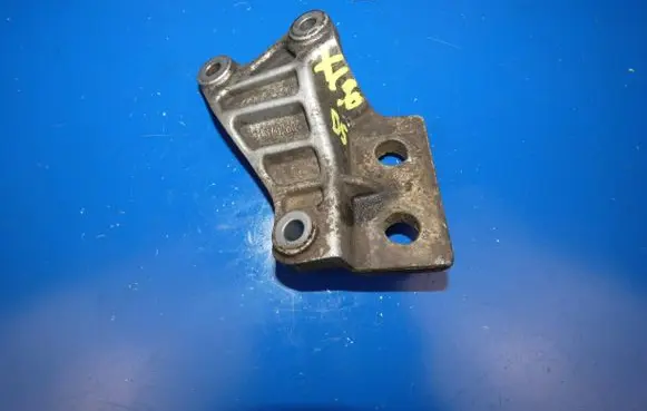 Volvo XC90 Front differential bracket 31370260
