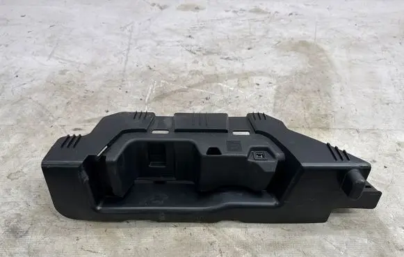 Peugeot 308 Trunk/boot lower side trim panel 98417093ZD 98689VC