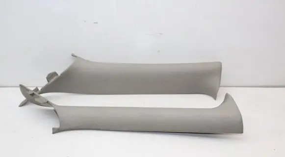 Chrysler 300 - 300C Other sill/pillar trim element 0UM02BDXAF
