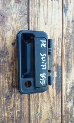 Suzuki Swift Cultus Front door exterior handle 8282060B0