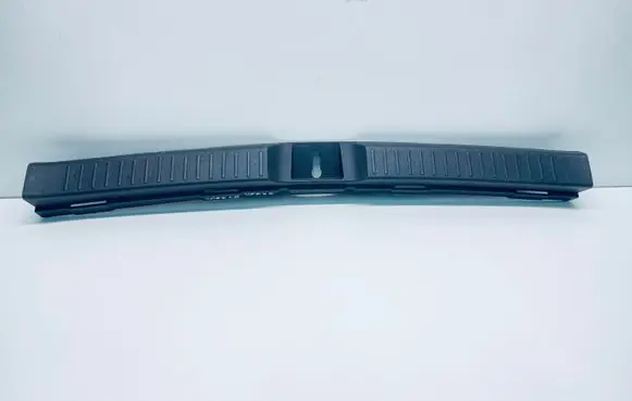 Toyota Corolla Verso AR10 Trunk/boot sill cover protection 647160F010