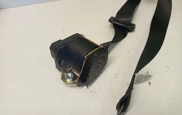 BMW X5 E53 Front seatbelt 8408752