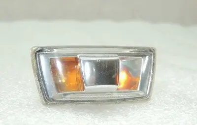 Opel Zafira B Front fender indicator light 13131298 13228580