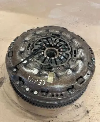 Lexus IS 220D-250-350 Clutch set kit