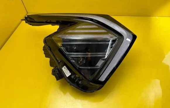 KIA Sportage Headlight/headlamp 92102R2100