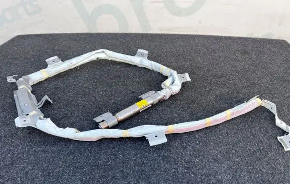 Mitsubishi Lancer X Roof airbag