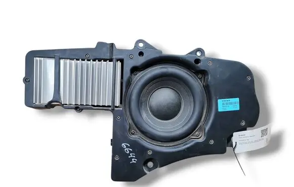 Volvo XC90 Subwoofer speaker 30679176 CDV5A 03W41