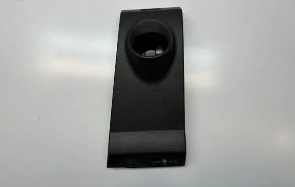 Dashboard lower bottom trim panel