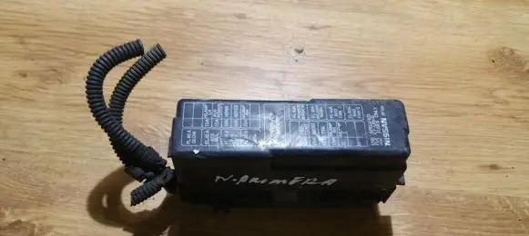 Nissan Primera Fuse box set 71543078 7154-3078