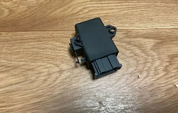 Volkswagen PASSAT B6 Seat heating relay 1Z0959772B