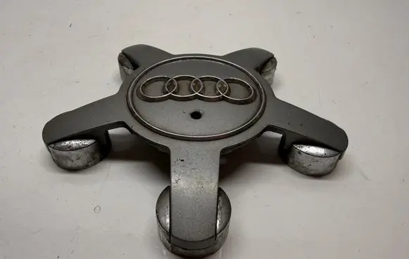 Audi A6 S6 C6 4F Original wheel cap 4F0601165