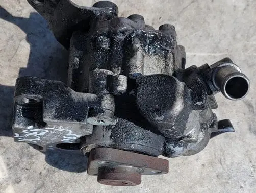 BMW X5 E53 Power steering pump