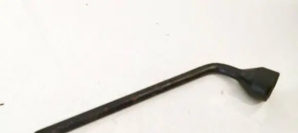 Ford Mondeo MK IV Wheel nut wrench