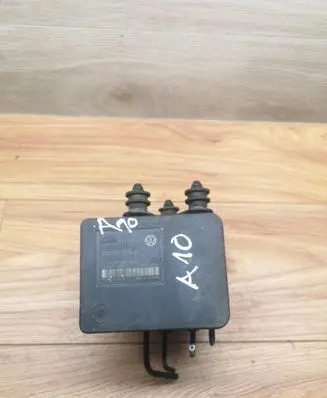 Volkswagen Golf V ABS Pump 1K0907379AC 00005305H0 10096003593