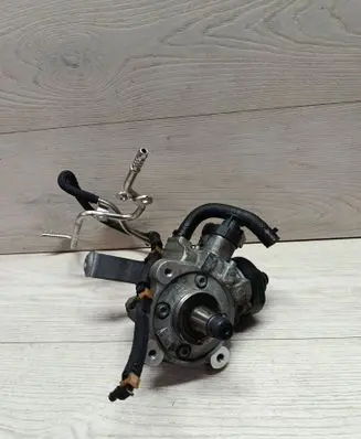 Volkswagen PASSAT B7 Fuel injection high pressure pump 0445010534 03L130755AF 09270613