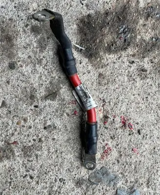 BMW 1 F20 F21 Positive cable (battery) 8616811