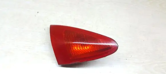 Alfa Romeo 147 Tailgate rear/tail lights 46556346 46747825GDX