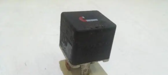 Volvo S70 V70 V70 XC Other relay 00351073 9130269