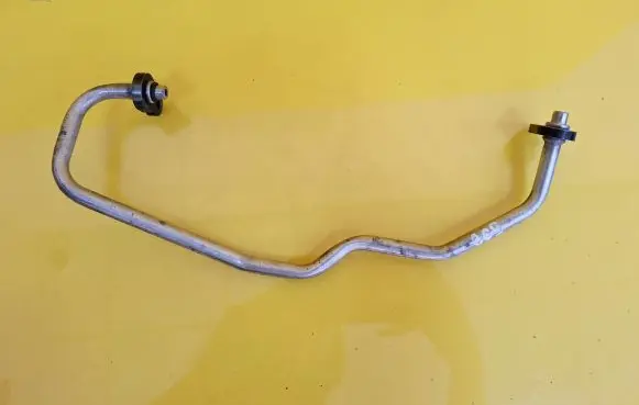 Air conditioning (A/C) pipe/hose