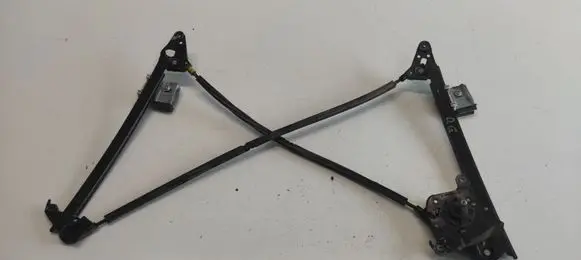 Rear door manual window regulator