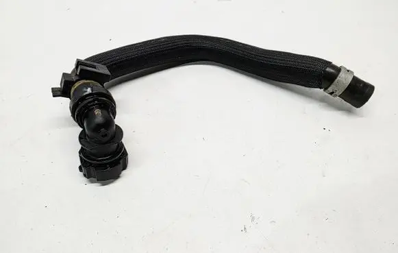 Nissan Qashqai J12 Engine coolant pipe/hose 924106UM2C