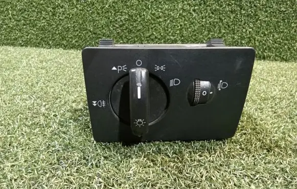 Ford Focus Light switch 4M5T13A024