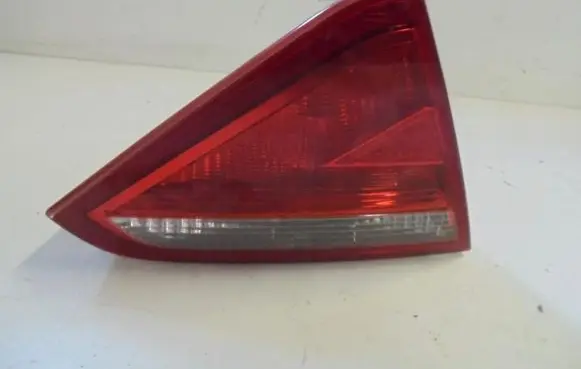Audi A5 8T 8F Tailgate rear/tail lights 8t0945093