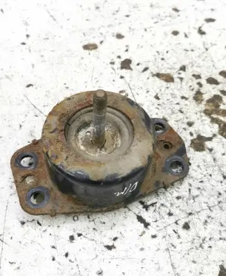 Opel Movano A Engine mount bracket