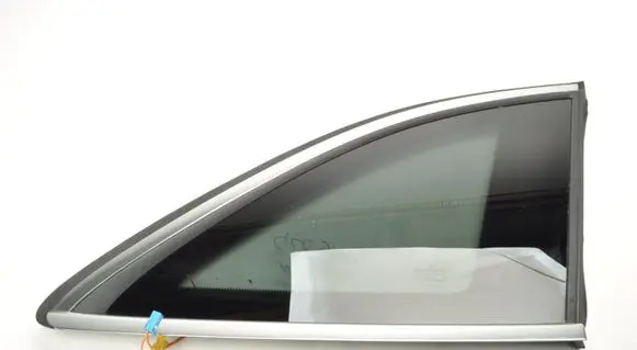 Mercedes-Benz GLC C253 Rear side window A2546704800