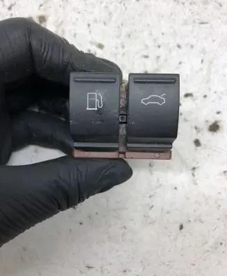 Volkswagen PASSAT CC Fuel tank opening switch 3c0959903b