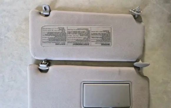 Nissan Patrol Y61 Sun visor