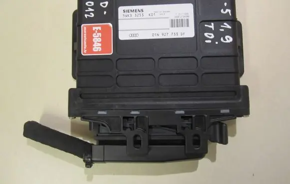 Volkswagen PASSAT B5 Gearbox control unit/module 01N927733DF