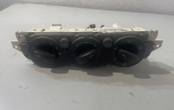 Ford Focus Climate control unit 3M5T19980AD 9696073205 69607320