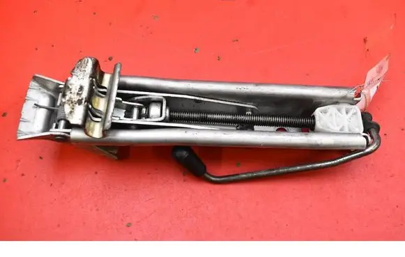 Volkswagen PASSAT B6 Lift Jack 6Q0011031D