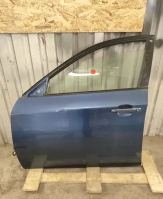 Subaru Impreza III Front door