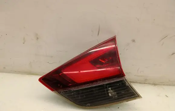 Nissan Rogue Tailgate rear/tail lights
