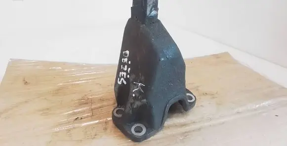 Volkswagen PASSAT B5 Engine mounting bracket 8D0399113AB